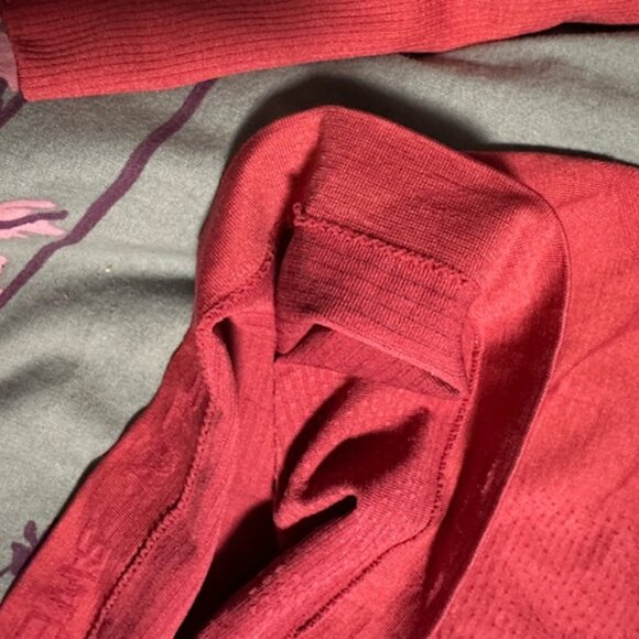 Lululemon run swiftly long sleeve size 2 - Picture 3 of 3